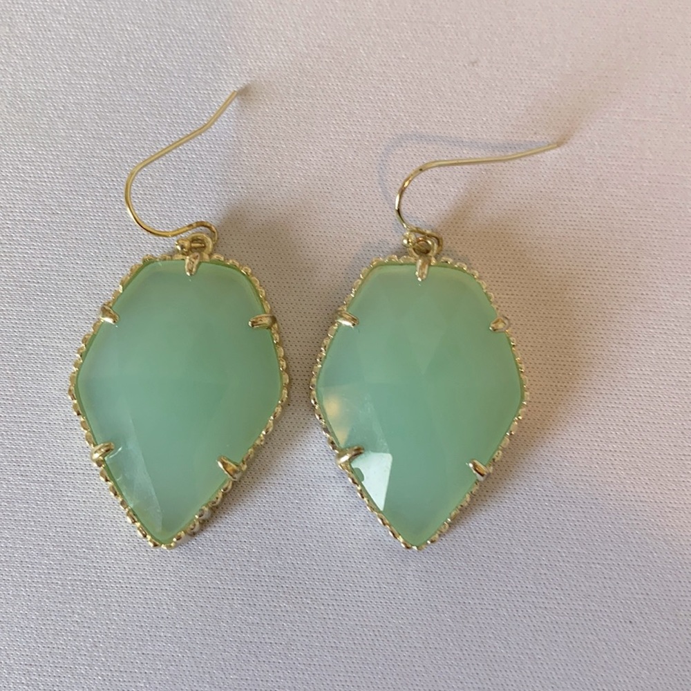 Kendra Scott Corley earrings in Celadon